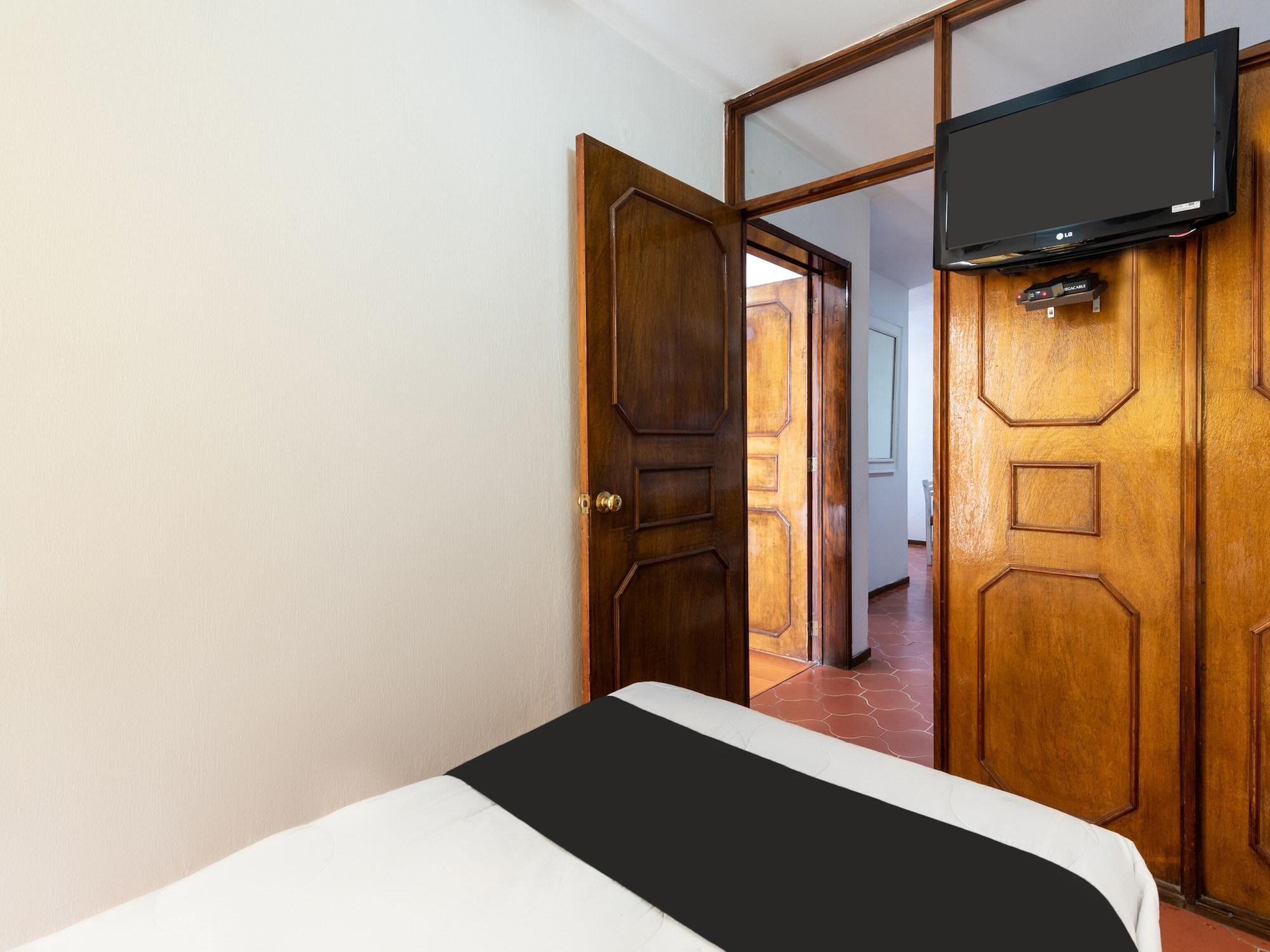 Suites Internacional Сапопан Экстерьер фото