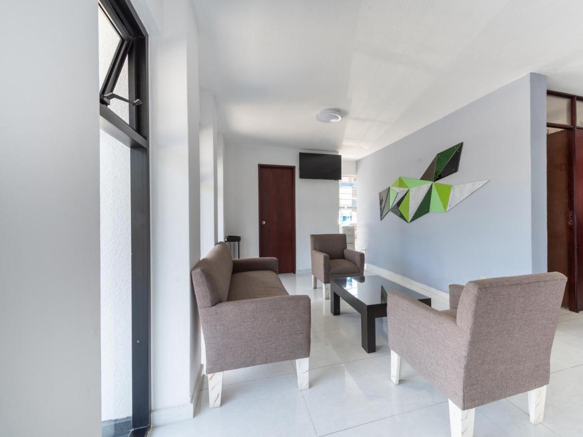 Suites Internacional Сапопан Экстерьер фото